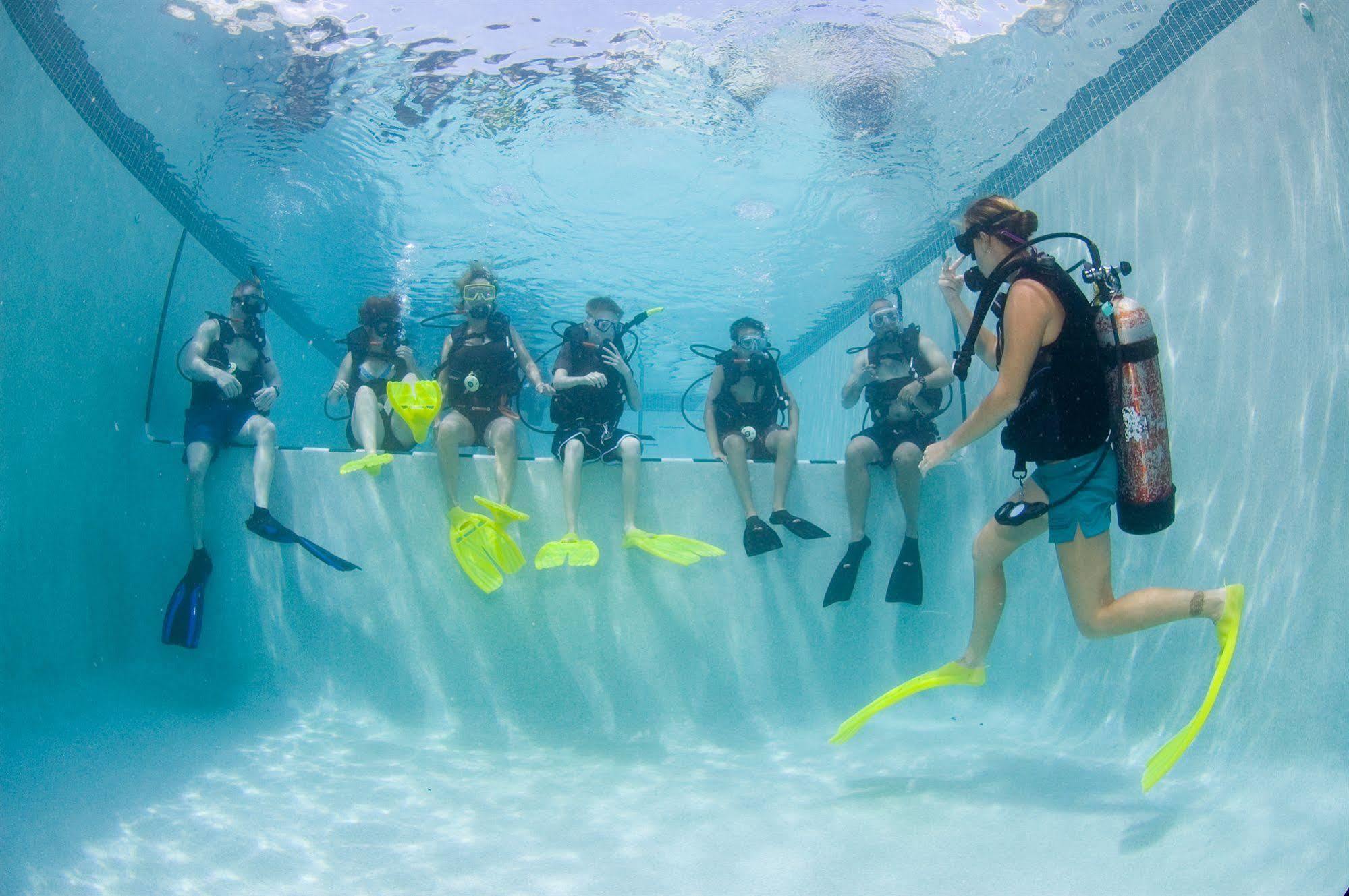 Compass Point Dive Resort Gun Bay Bagian luar foto